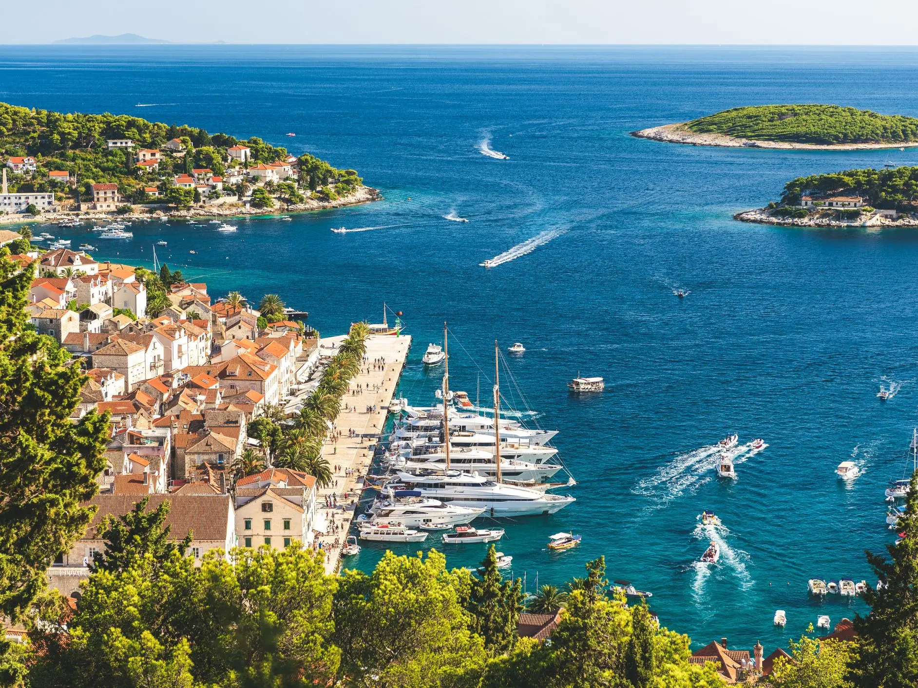 Quiet Seaside Towns With Direct Public Ferry Access