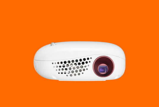 LG-Minibeam-Nano-Projector-Introduced