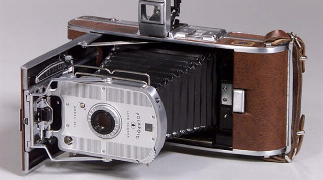 Polaroid Model 95 Camera