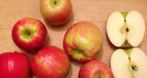 pink lady apple texture